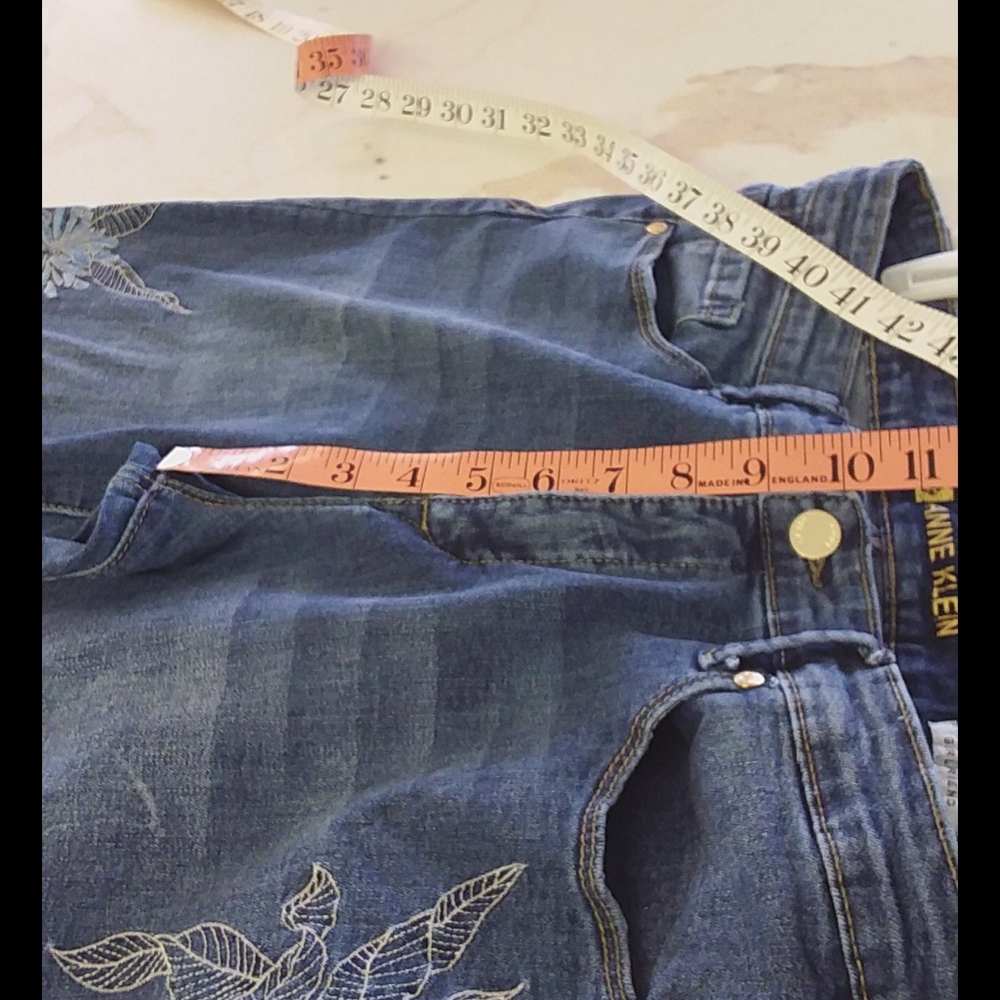Anne Klein Stretch Jeans. - Picture 9 of 10